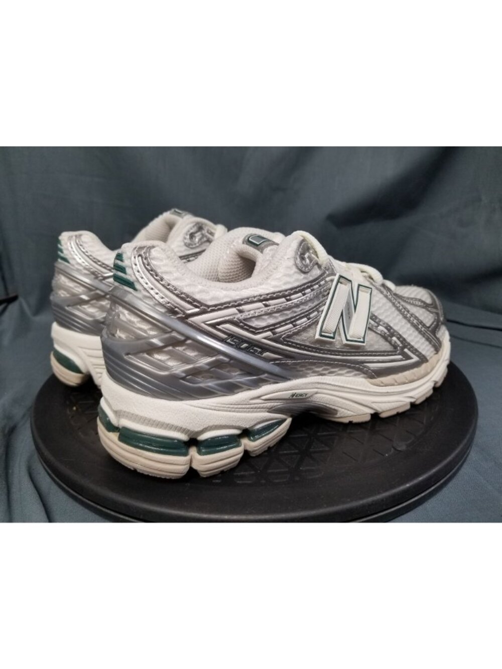 New Balance 1906 Sneakers M1906REE Silver Cream Women's Size 7 NEW NO BOX !! - Picture 8 of 11